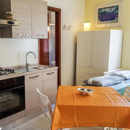 Locazione Turistica Lo Scoglio-1 Apartment